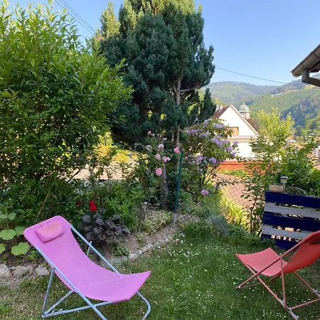 Entre Vignes Et Montagnes Apartamento *