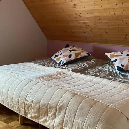 Apartamento Entre Vignes Et Montagnes *